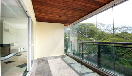 Apartamento à venda com 3 quartos, sendo 1 suíte,  em Alto da Boa Vista, São Paulo, SP