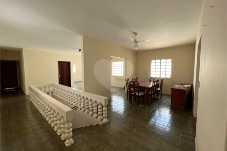 Casa à venda com 3 quartos, sendo 1 suíte, em Vila Aurora, Indaiatuba, SP