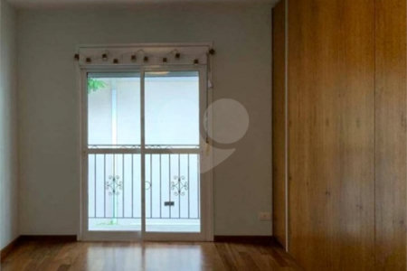 Casa à venda com 3 suítes no condomínio Brooklin Hills, São Paulo - SP