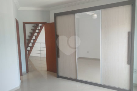 Casa à venda com 4 quartos, sendo 3 suítes, no condomínio Ibiti Royal Park, Sorocaba - SP
