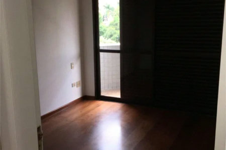 Apartamento à venda com 4 quartos, sendo 2 suítes, em Vila Andrade, São Paulo, SP