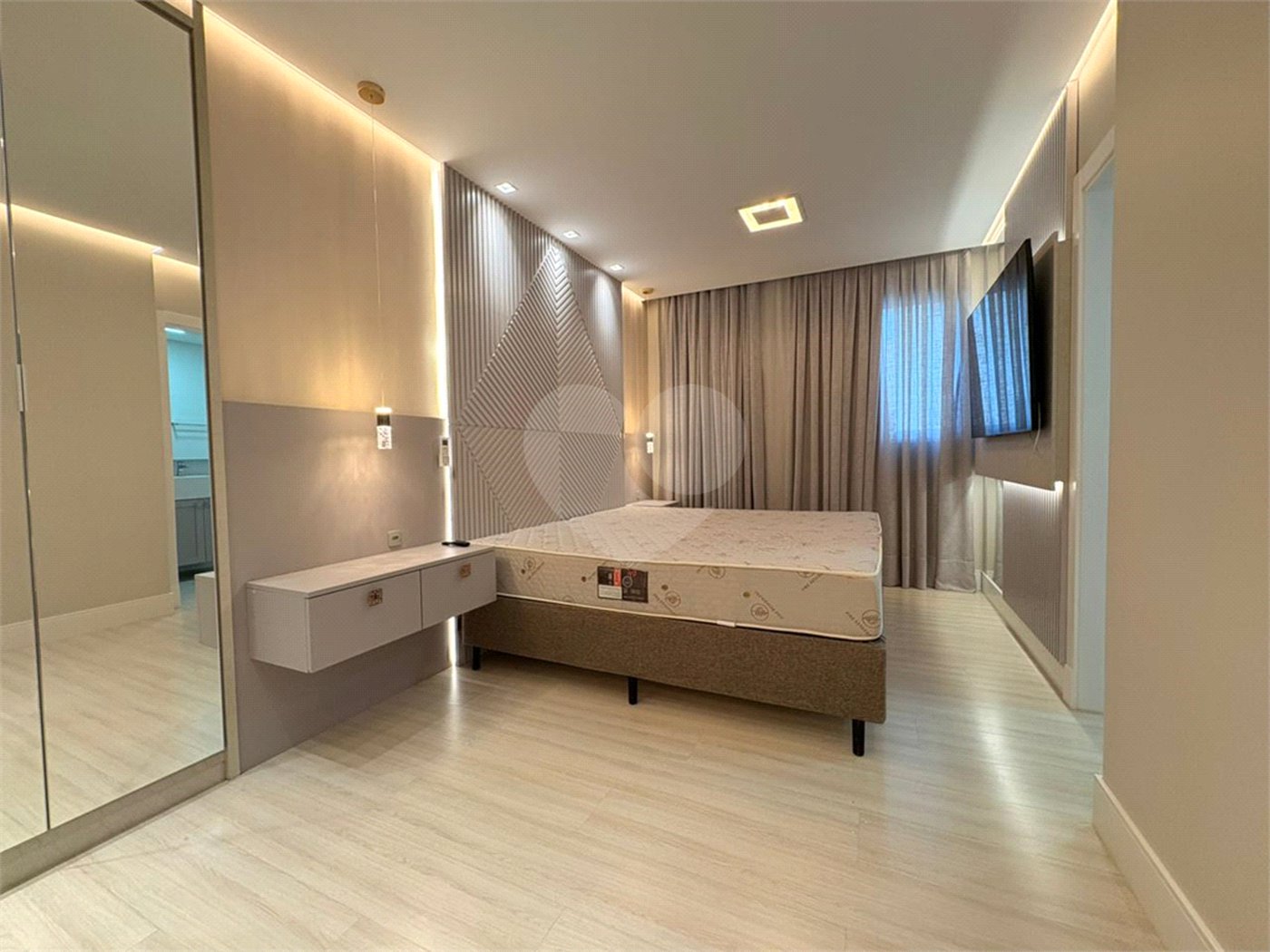 Apartamento à venda com 3 suítes em Balneário Perequê, Porto Belo, SC