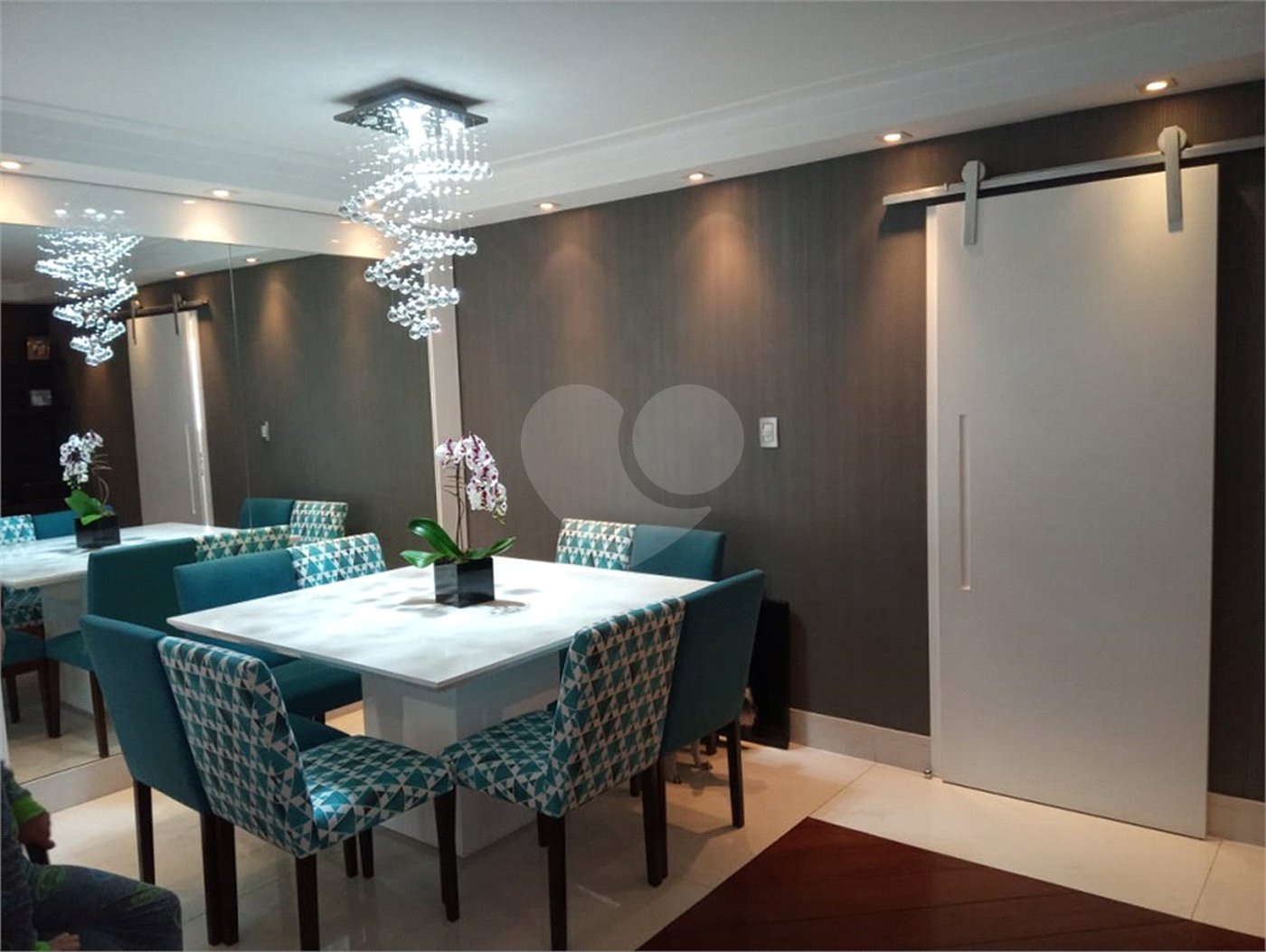 Apartamento à venda com 3 suítes em Vila Suzana, São Paulo, SP