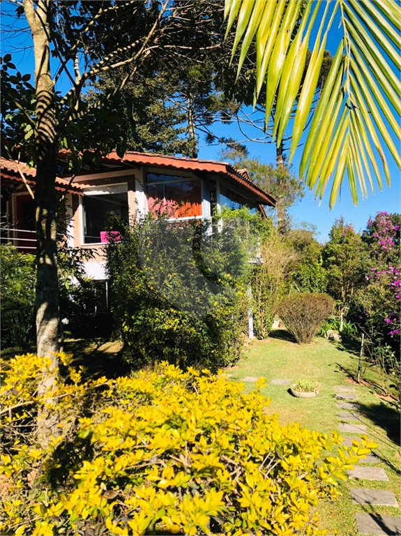 Casa Térrea à venda com 4 quartos, sendo 1 suíte, em Roseira, Mairiporã, SP