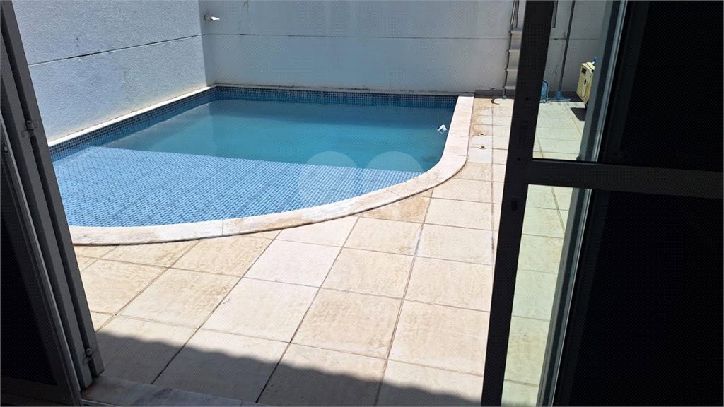 Sobrado à venda com 6 quartos, sendo 4 suítes, em Tremembé, São Paulo, SP