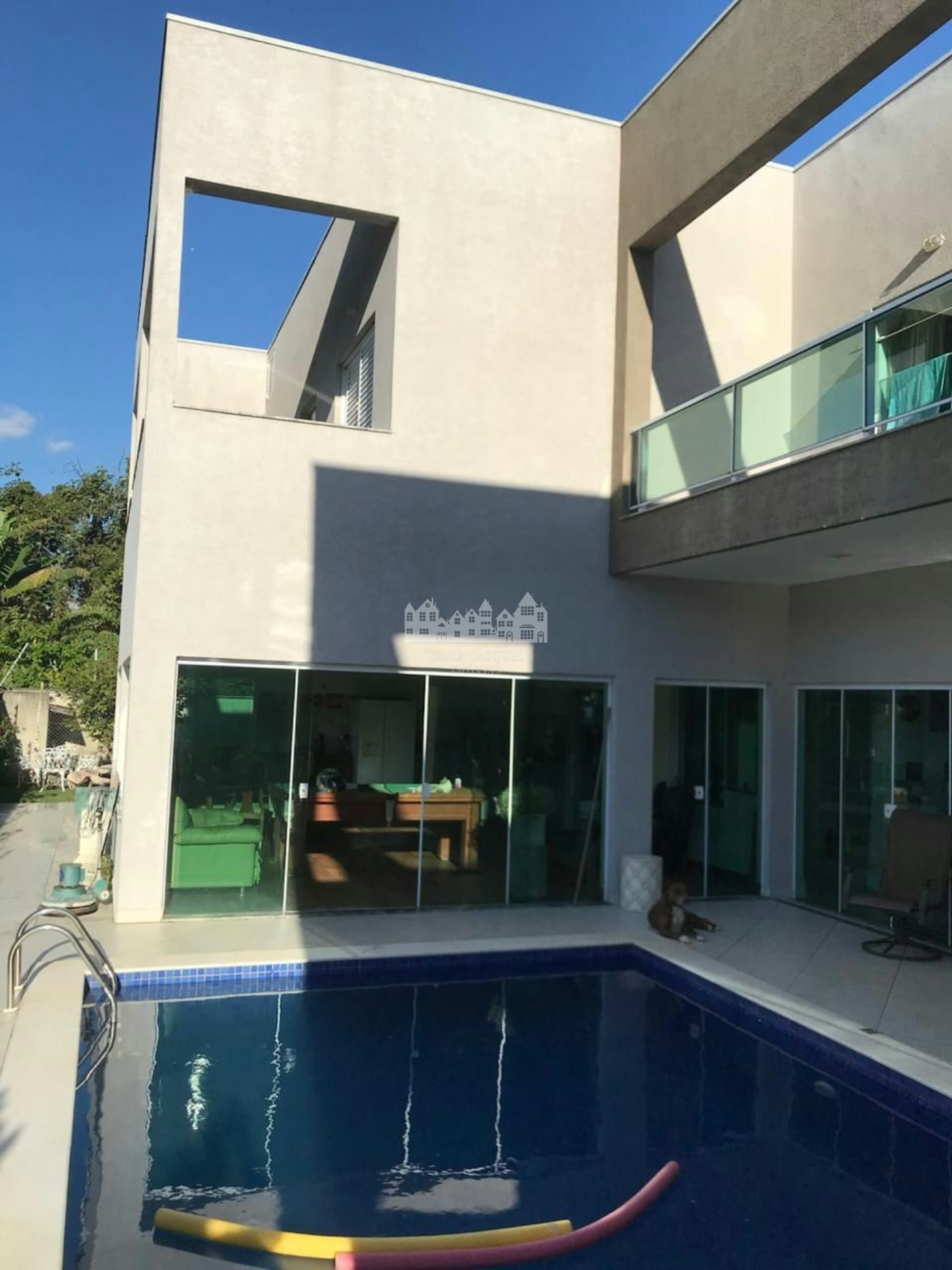Casa à venda com 5 quartos, sendo 3 suítes, em Loteamento Jardim Morumbi, Atibaia, SP