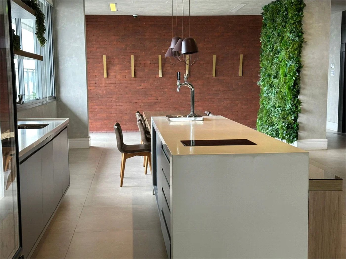 Apartamento à venda ou para alugar com 1 suíte em Pinheiros, São Paulo, SP