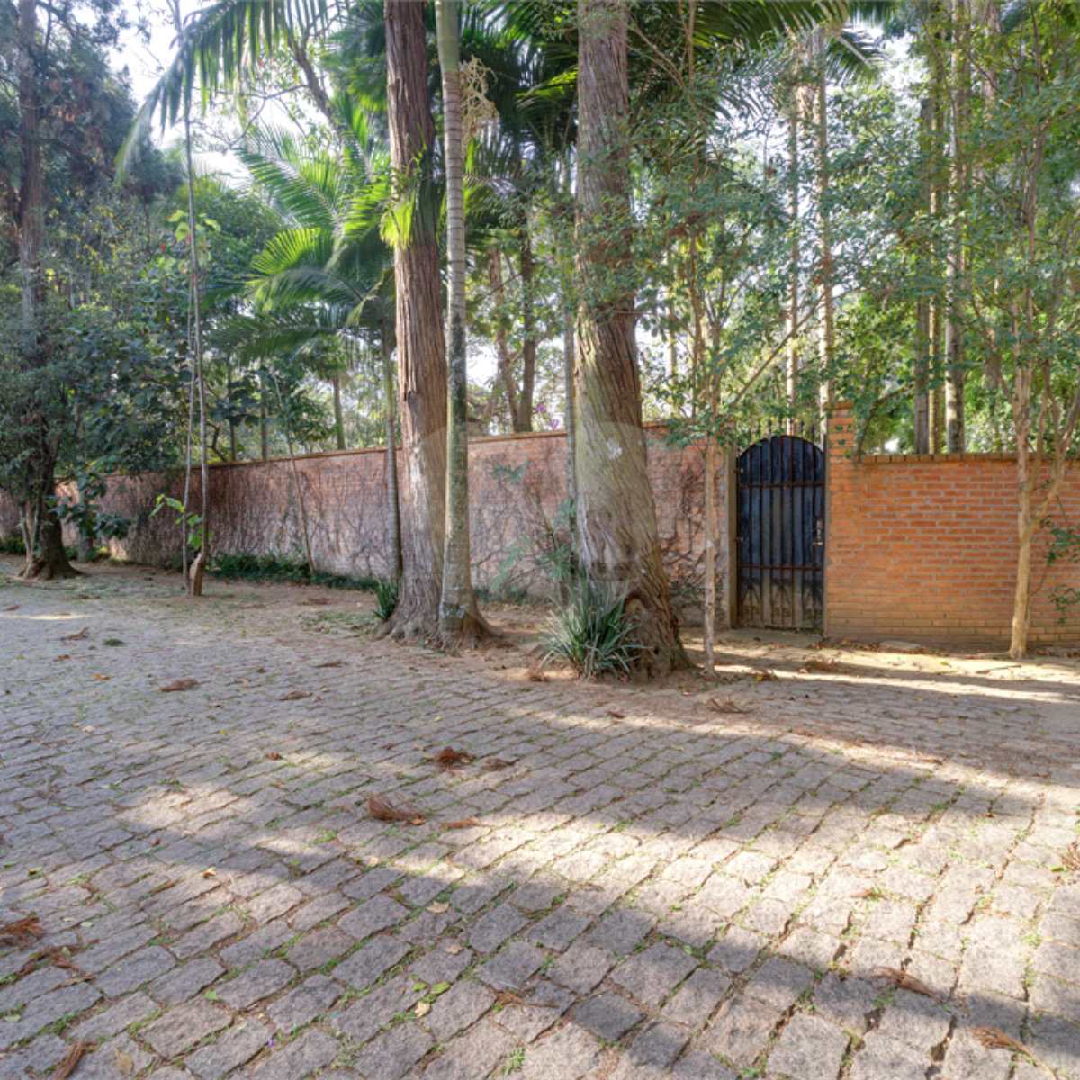 Casa à venda com 1 quarto no condomínio Chácara Flora, São Paulo - SP