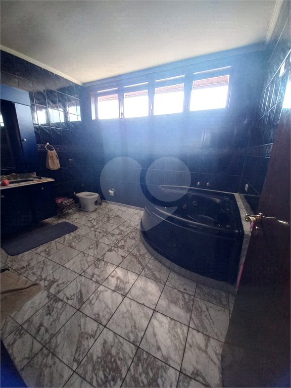 Casa à venda com 4 suítes no condomínio Aruã, Mogi das Cruzes - SP