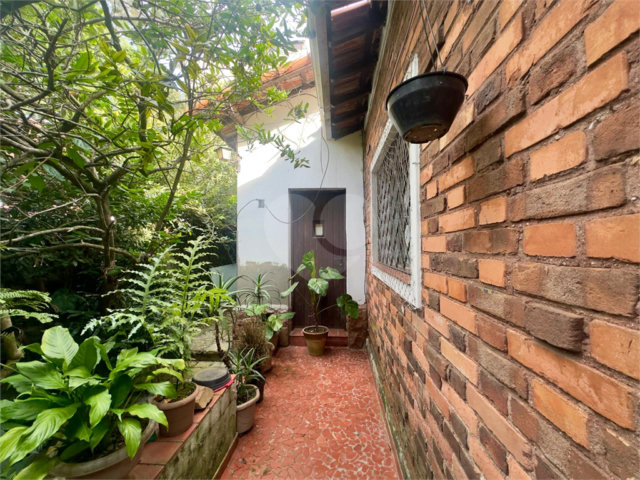 Casa à venda com 3 quartos em Horto, São Paulo, SP