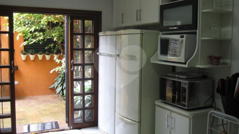 Casa à venda com 3 quartos, sendo 1 suíte, em Saúde, São Paulo, SP
