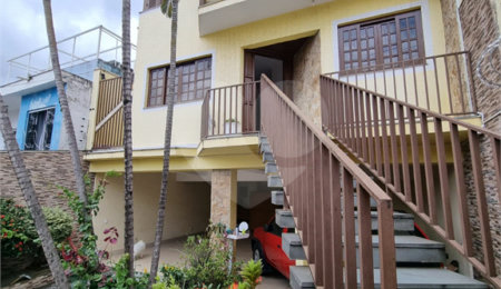 Sobrado à venda com 4 quartos, sendo 2 suítes,  em Vila Mazzei, São Paulo, SP
