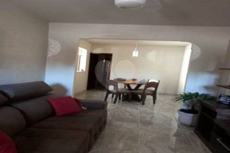 Casa à venda com 3 quartos em Campo Grande, Rio de Janeiro, RJ