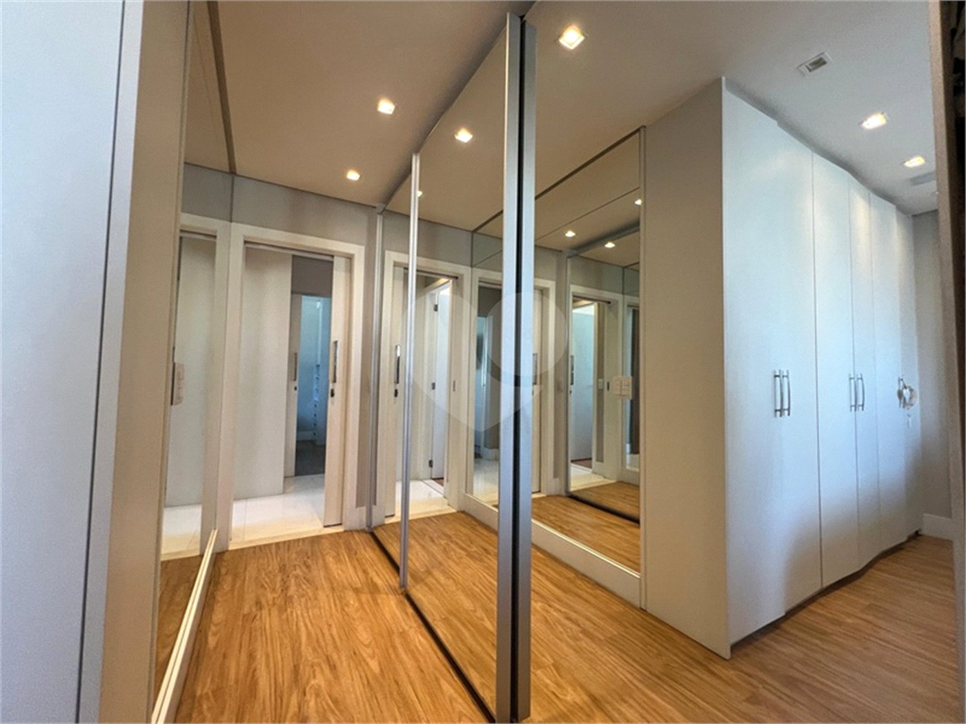 Cobertura à venda com 5 quartos, sendo 3 suítes,  em Santana, São Paulo, SP