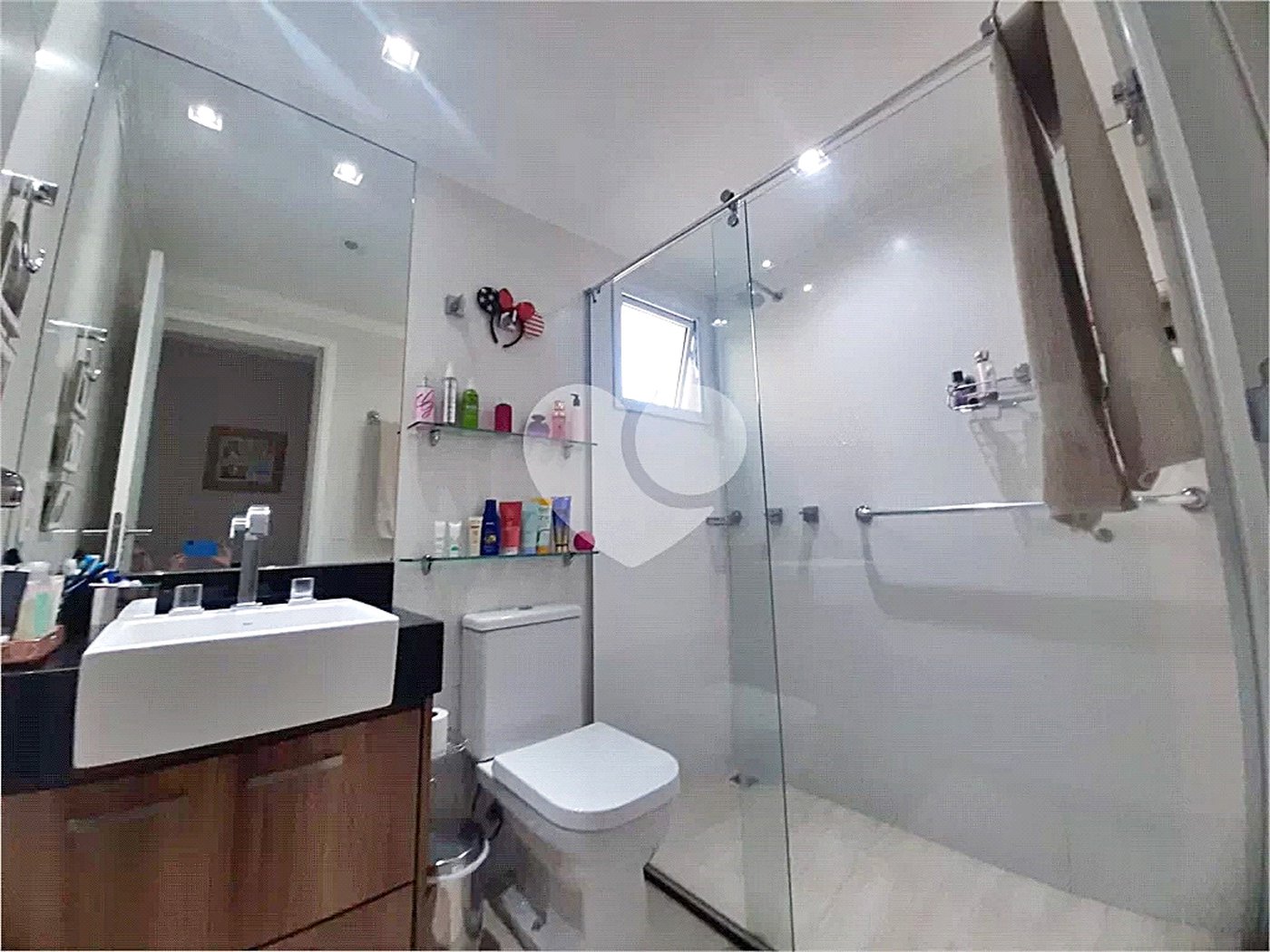 Casa à venda com 5 quartos, sendo 2 suítes, no condomínio Florada da Serra, São Paulo - SP
