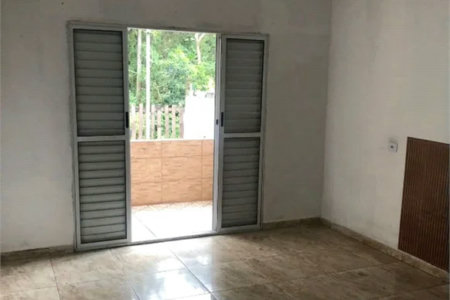 Casa à venda com 2 quartos em Caputera, Cotia, SP