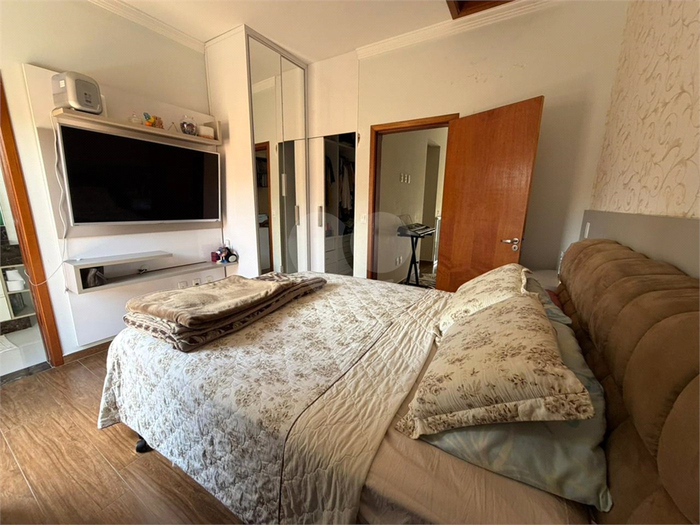 Casa à venda com 3 quartos, sendo 1 suíte, no condomínio Montreal Residence, Indaiatuba - SP