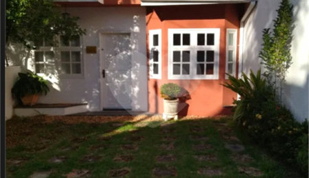 Casa à venda com 3 quartos, sendo 1 suíte,  no condomínio Vilage Palmas, São Paulo - SP