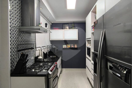 Apartamento à venda com 3 quartos, sendo 1 suíte, no Centro, São Bernardo do Campo, SP