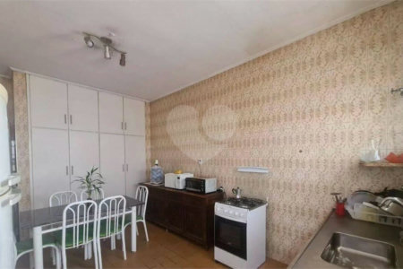 Casa à venda com 4 quartos, sendo 1 suíte,  em Jardim Trussardi, São Paulo, SP
