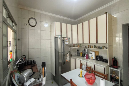 Casa Térrea à venda com 5 quartos, sendo 1 suíte, em Chora Menino, São Paulo, SP