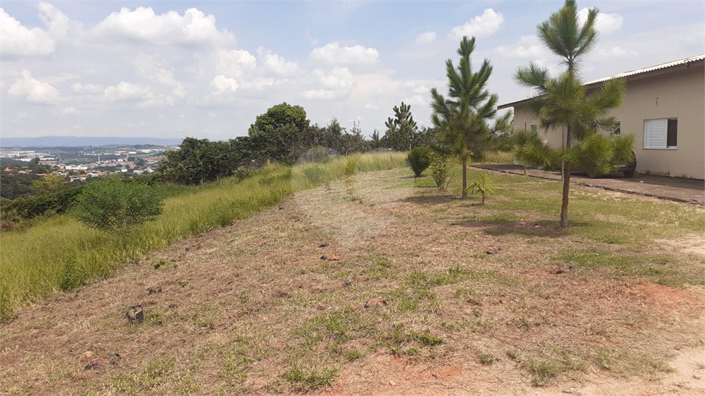 Chácara à venda com 4 quartos, sendo 1 suíte, em Vista Alegre, Vinhedo, SP