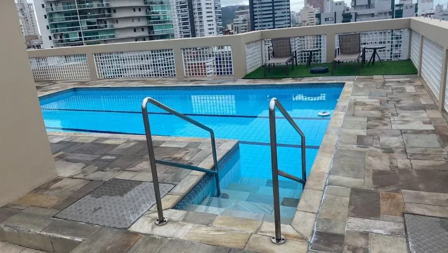 Apartamento com 2 dormitórios à venda, 62 m² por R$ 520.000,00 - Gonzaga - Santos/SP