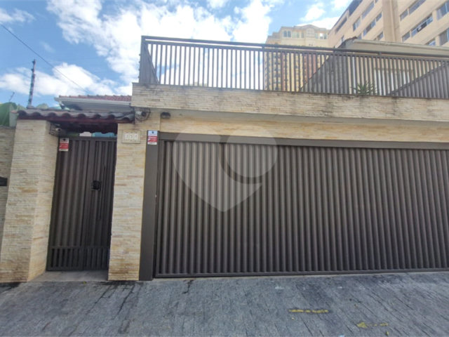 Casa Térrea à venda com 3 quartos, sendo 2 suítes,  em Santana, São Paulo, SP