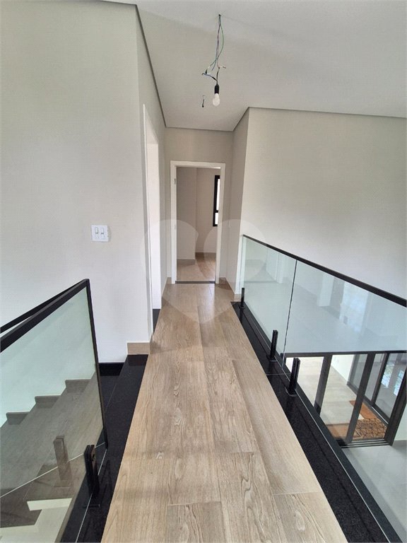 Casa à venda com 3 suítes no condomínio Terras de São Francisco, Vinhedo - SP