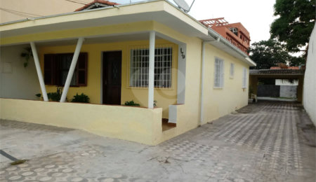 Casa Térrea para alugar com 3 quartos, sendo 1 suíte,  no Centro, Mairiporã, SP