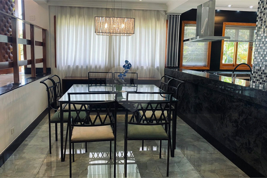 Casa à venda com 5 suítes no condomínio Suíça da Cantareira, Mairiporã - SP