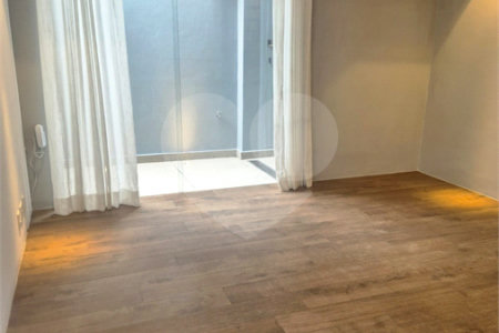 Casa de Vila à venda com 4 quartos, sendo 3 suítes, em Chácara Santo Antônio, São Paulo, SP