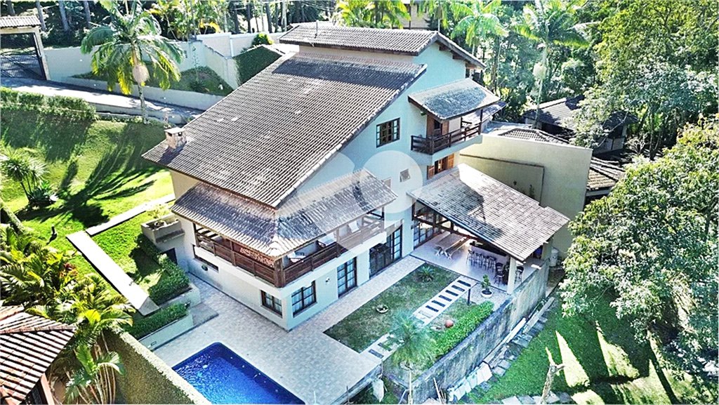 Casa à venda com 3 quartos no condomínio Alpes da Cantareira, Mairiporã - SP