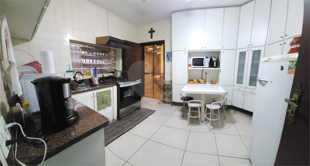 Casa à venda com 4 quartos, sendo 2 suítes, em Vila Cordeiro, São Paulo, SP