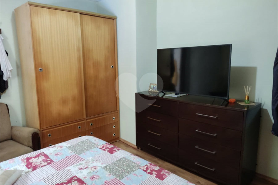 Casa à venda com 3 quartos, sendo 2 suítes, no condomínio Residencial Jardim Lago da Cantareira, Mairiporã - SP