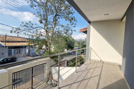 Casa à venda com 3 quartos, sendo 1 suíte, em Pinheirinho, Vinhedo, SP