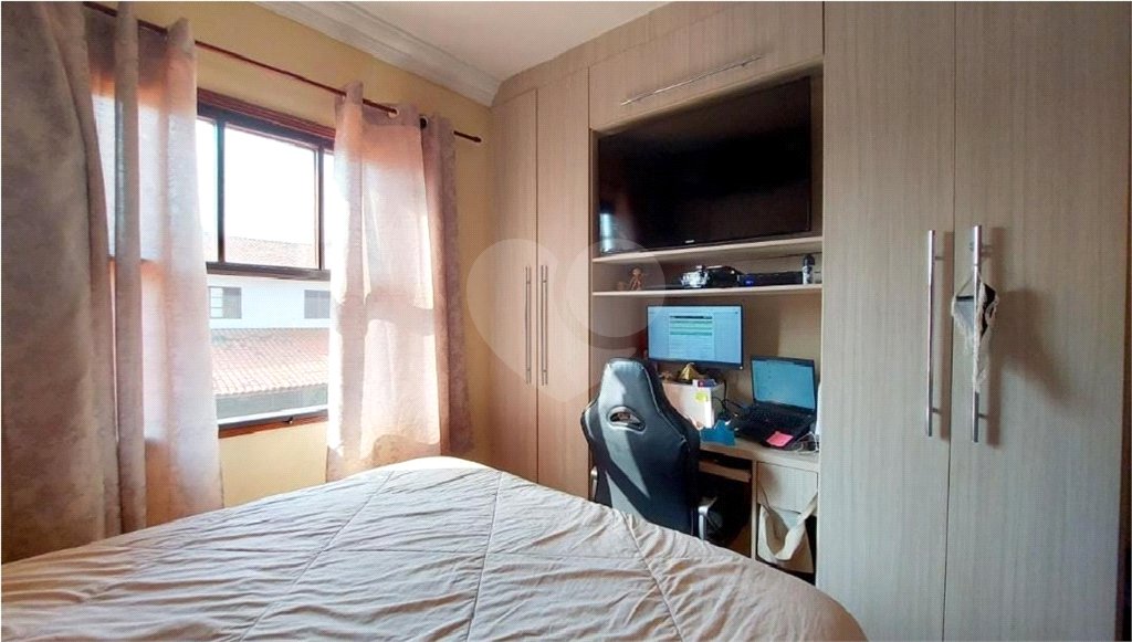 Casa à venda com 2 suítes no condomínio Residencial Sabará, São Paulo - SP