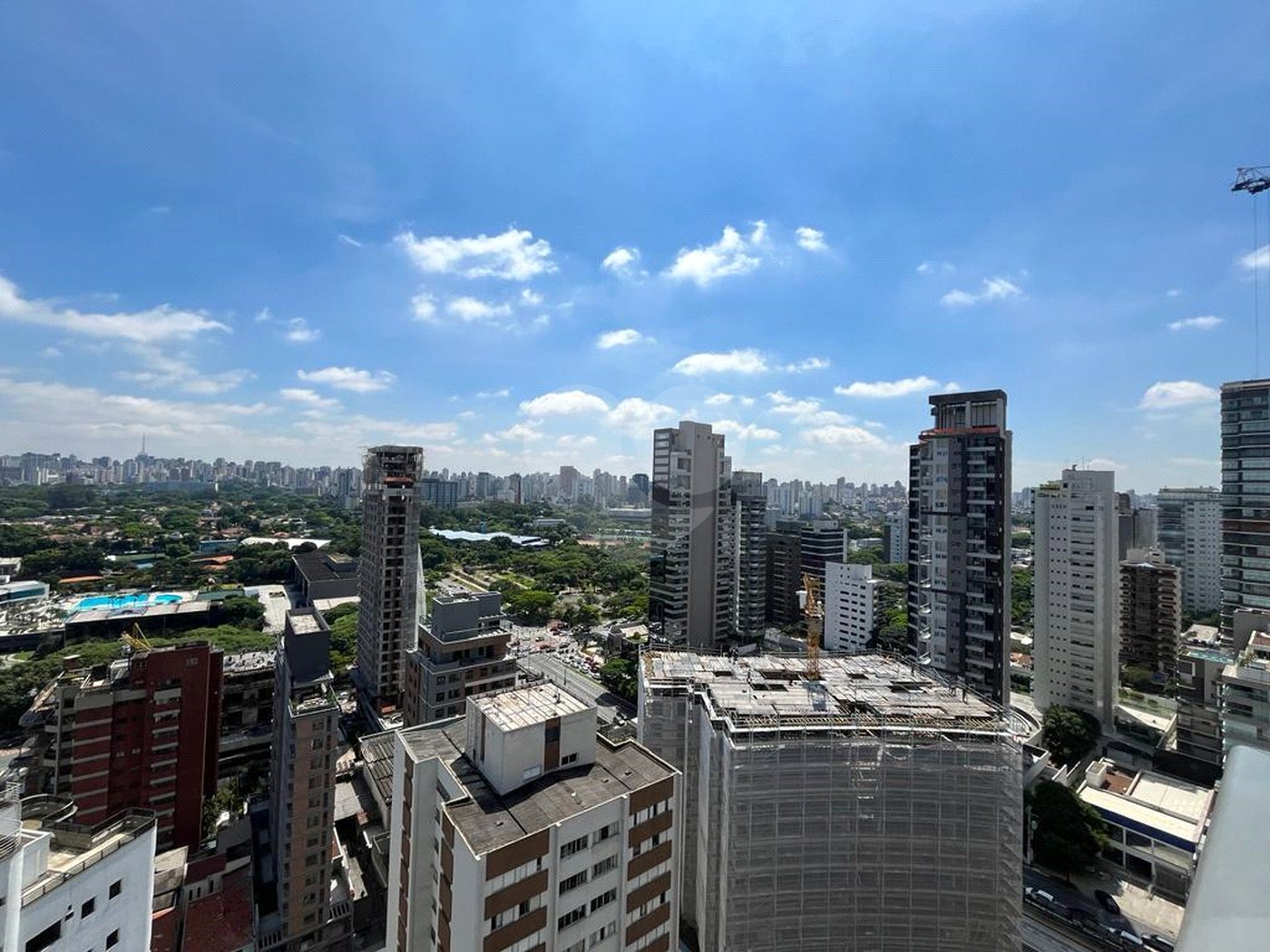 Apartamento à venda com 1 quarto em Moema, São Paulo, SP
