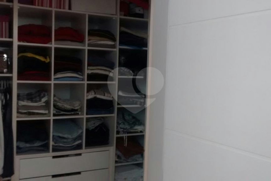 Sobrado à venda com 4 suítes em Tremembé, São Paulo, SP