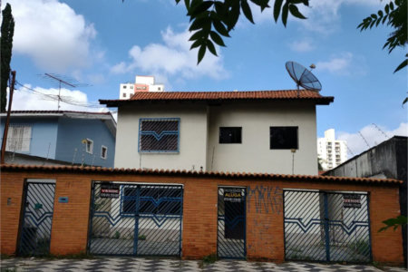Sobrado à venda com 3 suítes em Jardim Vazani, São Paulo, SP