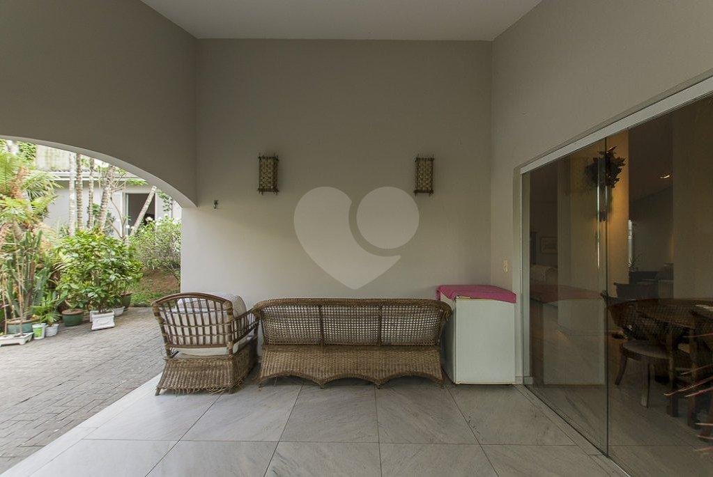 Casa à venda com 5 suítes em Vila Tramontano, São Paulo, SP