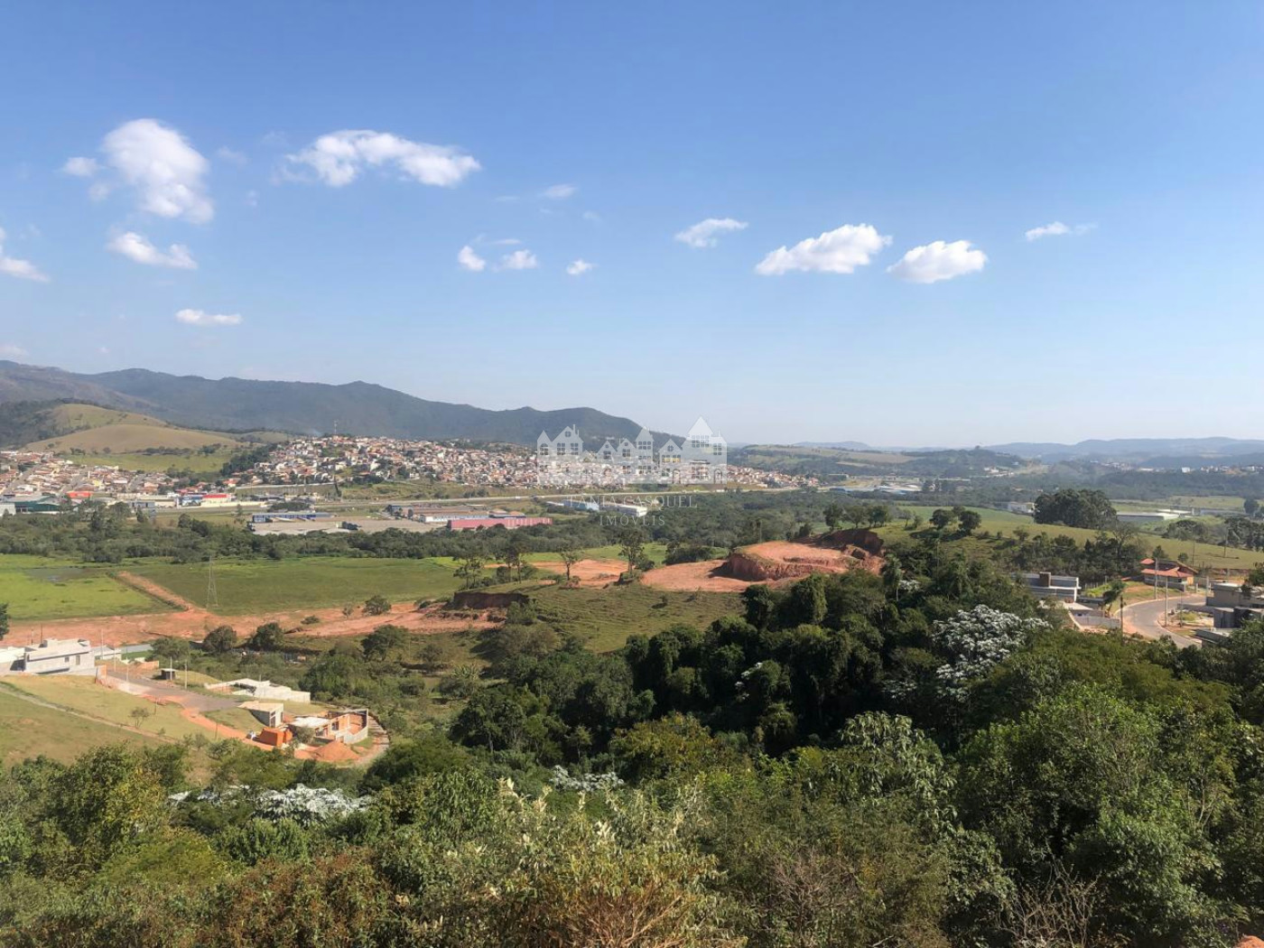 Terreno à venda no condomínio Alto da Floresta, Bom Jesus dos Perdões - SP