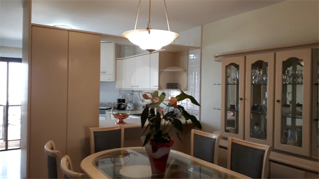 Apartamento à venda mobiliado nos Jardins — 126 m²