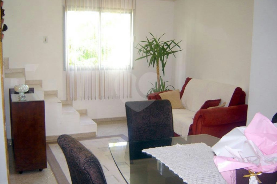 Sobrado à venda com 3 quartos, sendo 1 suíte, em Vila São João Batista, Guarulhos, SP