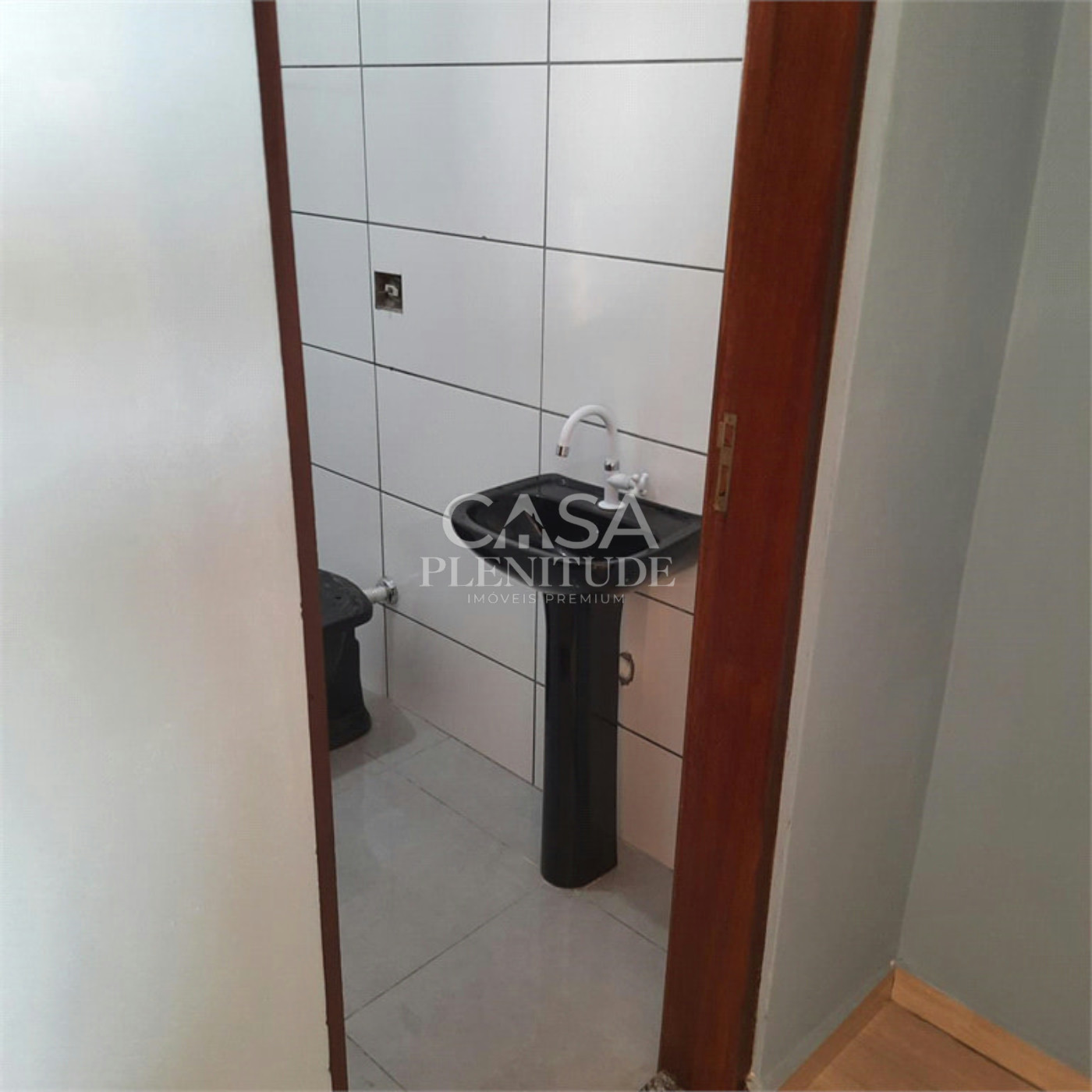 Sobrado à venda com 2 quartos, sendo 1 suíte, em Jardim dos Pássaros, Sorocaba, SP
