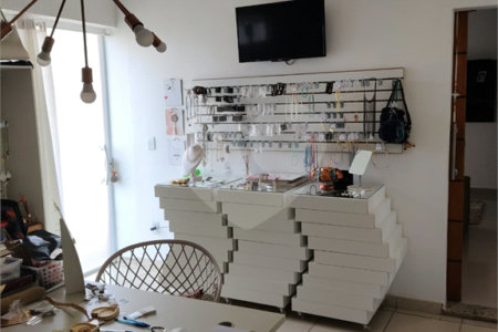 Casa à venda com 3 quartos, sendo 1 suíte, no condomínio Campos do Conde I, Paulínia - SP
