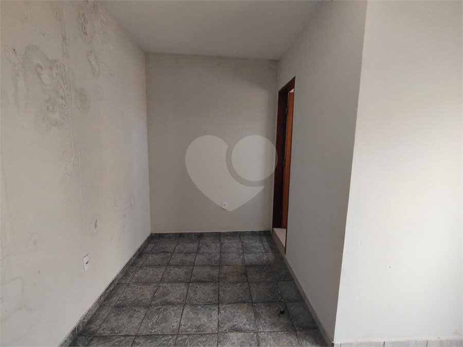 Casa para alugar com 3 quartos, sendo 1 suíte,  em Jardim Itália, Itapetininga, SP