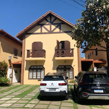 Casa à venda com 3 quartos, sendo 1 suíte, no condomínio Greenland, São Paulo - SP