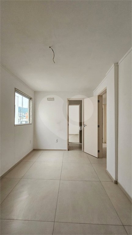 Casa à venda com 4 quartos, sendo 3 suítes, no condomínio Grand Park, Rio de Janeiro - RJ