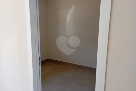 Apartamento à venda com 2 quartos em Lopes de Oliveira, Sorocaba, SP